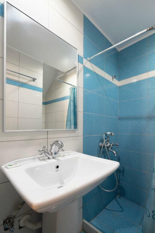 Zaros Hotel Bagian luar foto