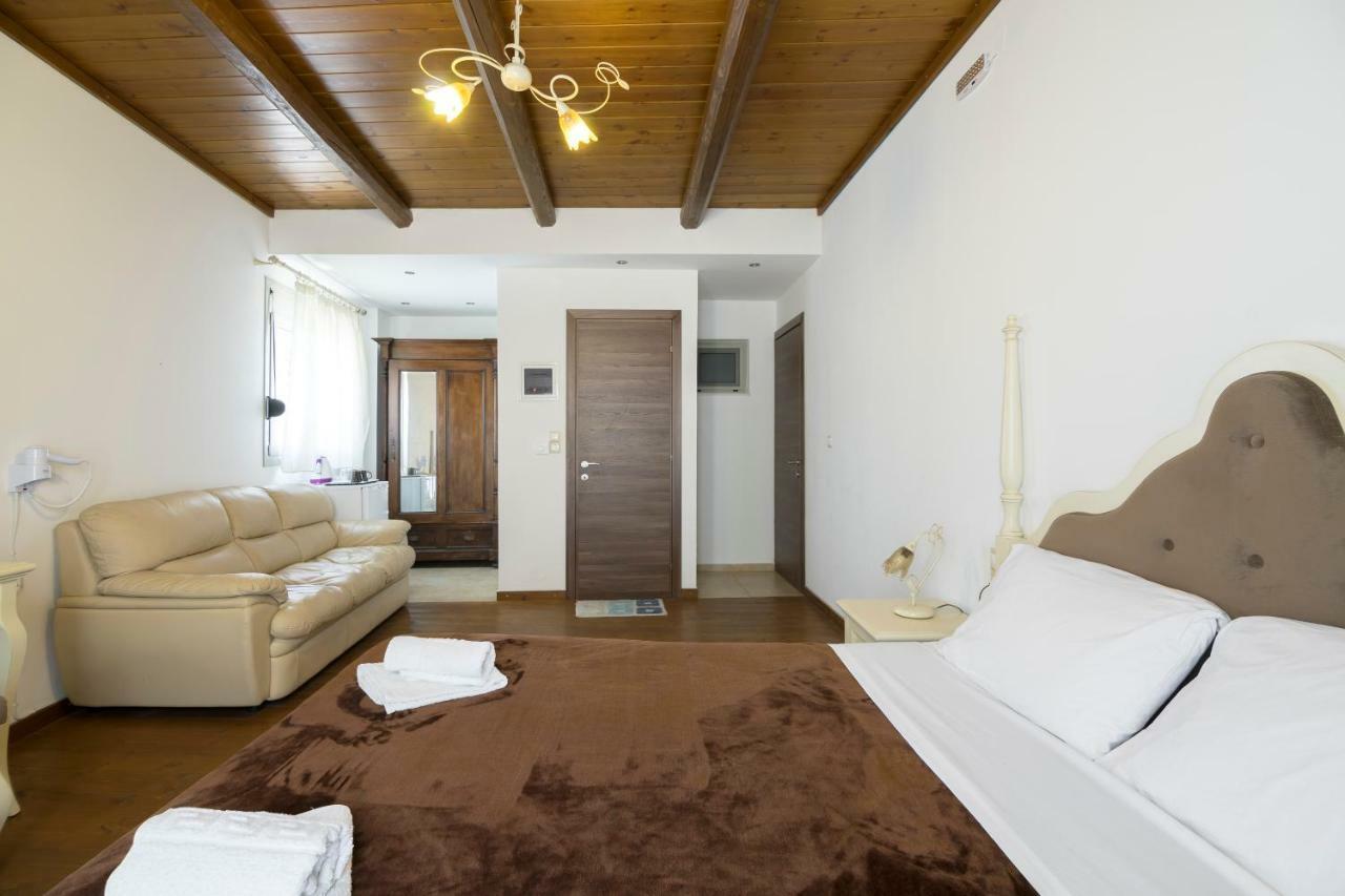 Zaros Hotel Bagian luar foto